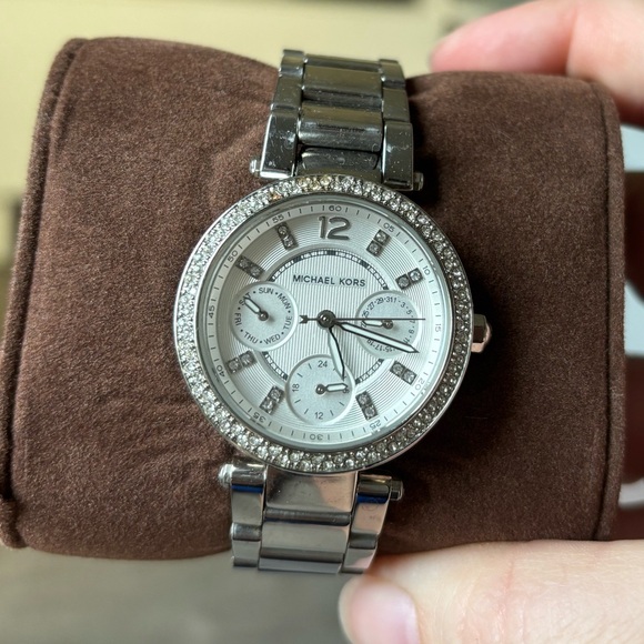 Michael Kors Watch - Picture 5 of 5